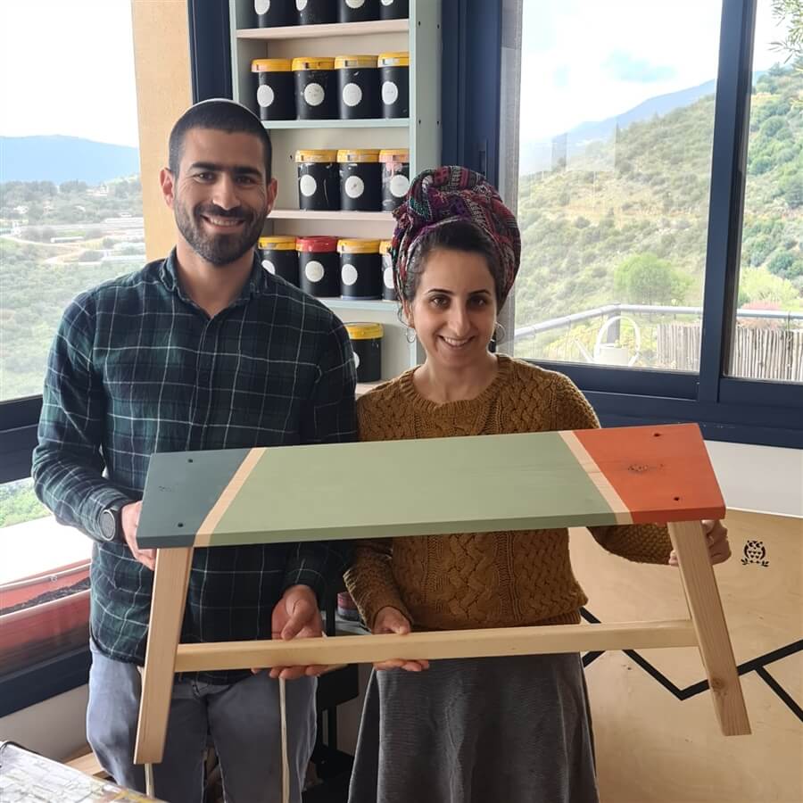 בריבוע סדנאות נגרות מול הנוף