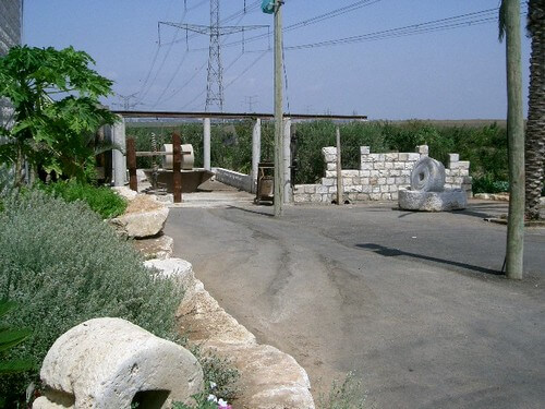 מרכז מבקרים - "מלוא הטנא"