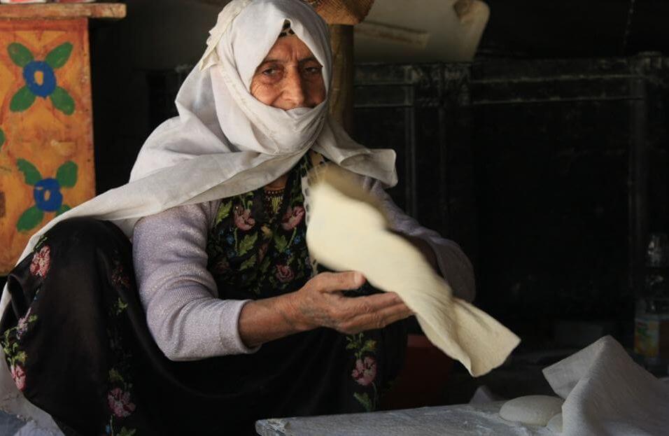 מרכז ג'ו אלון