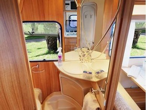 נבו קרוואנים