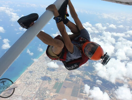 הצנחניה שמרת - צניחה חופשית