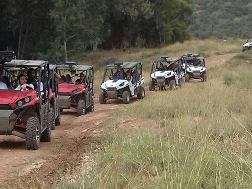 בעקבות השטח