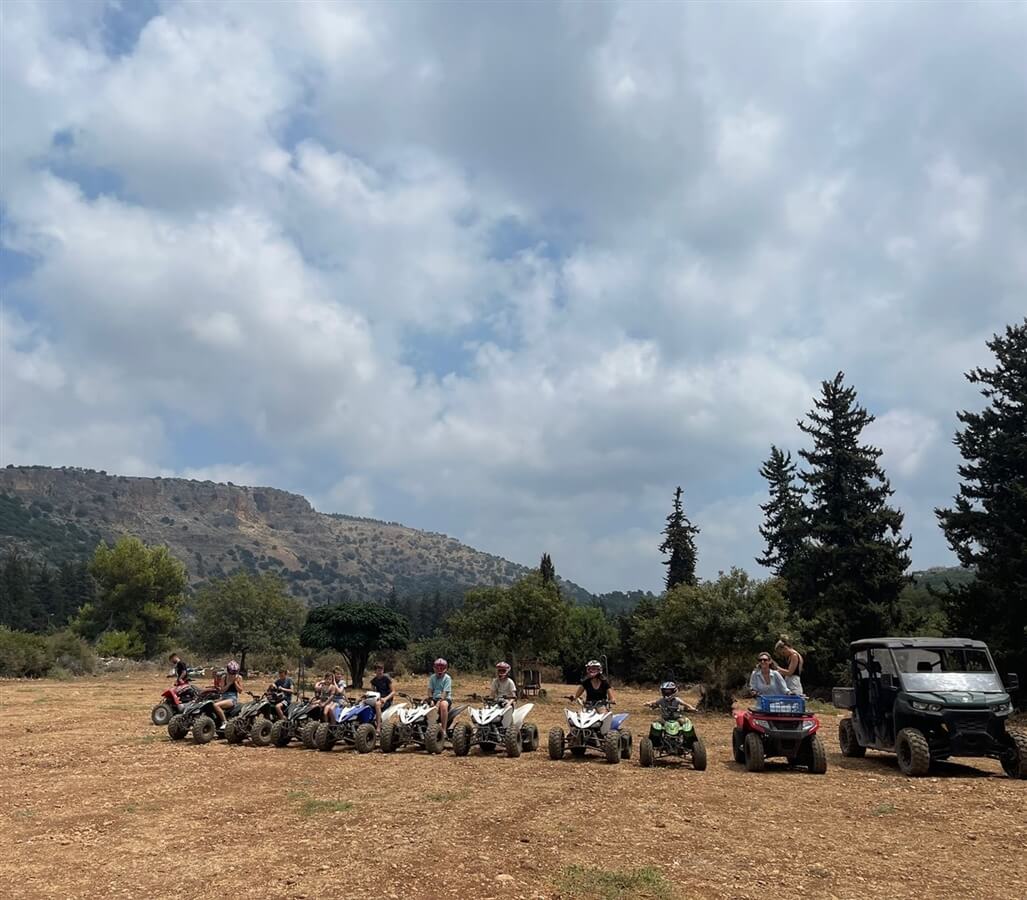 טרקטורונים בין הנחלים