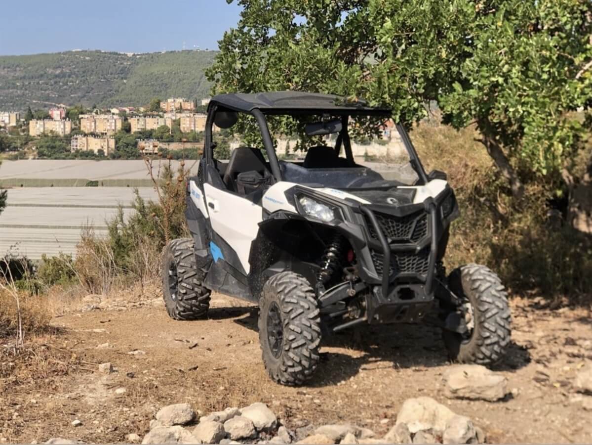 טרקטורונים בין הנחלים