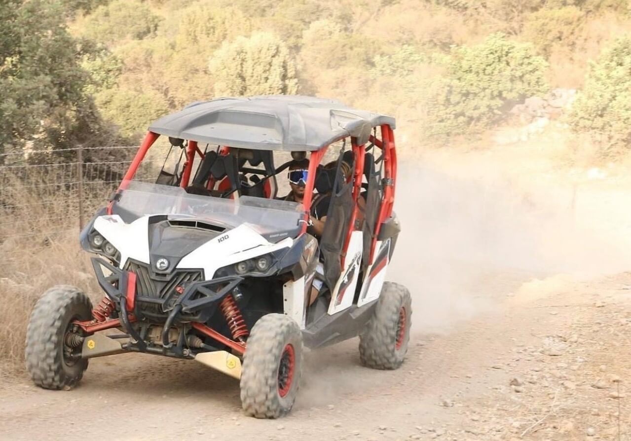 טרקטורונים בין הנחלים