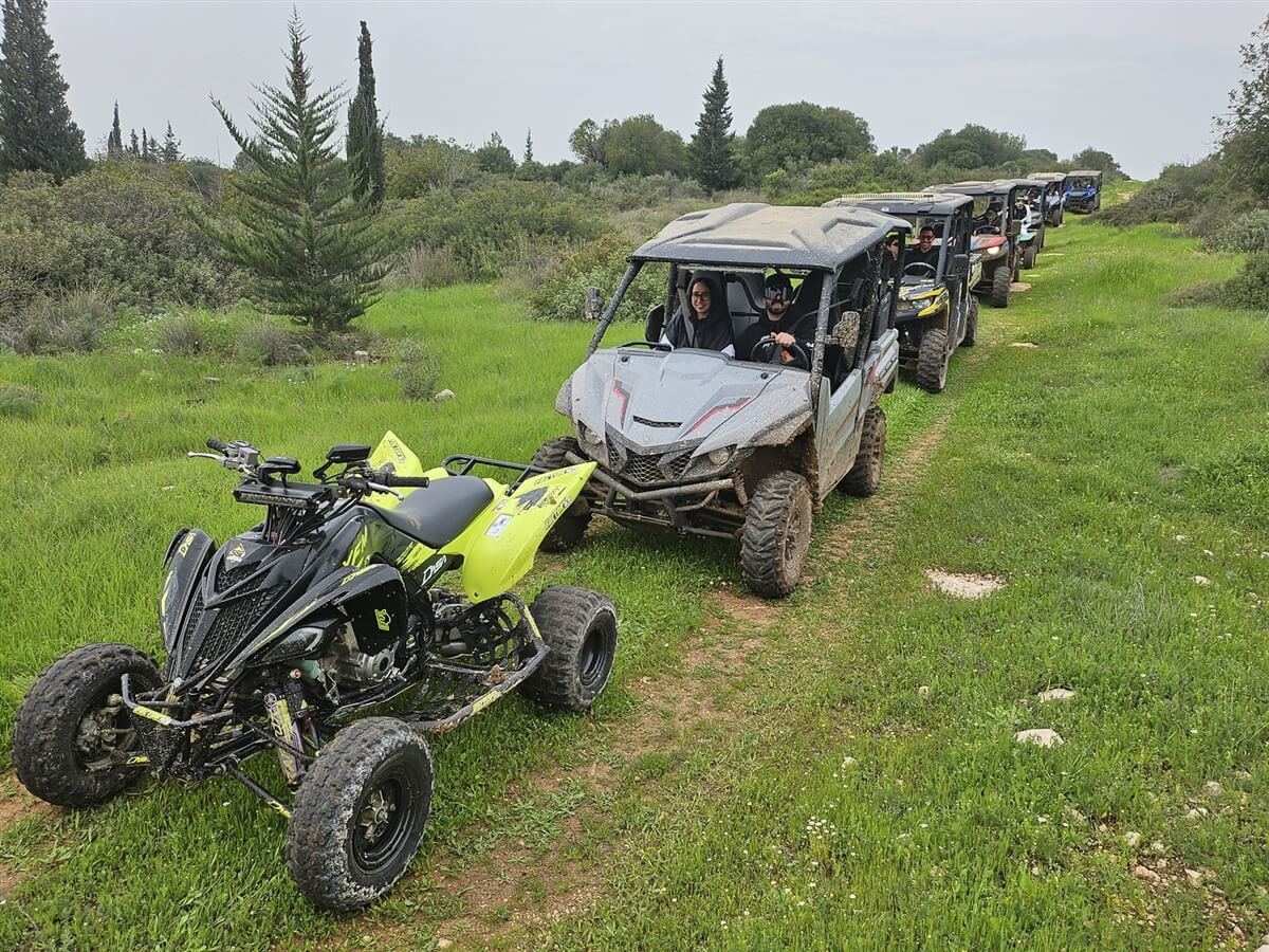 ארי אקסטרים טיולי טרקטורונים ורייזרים