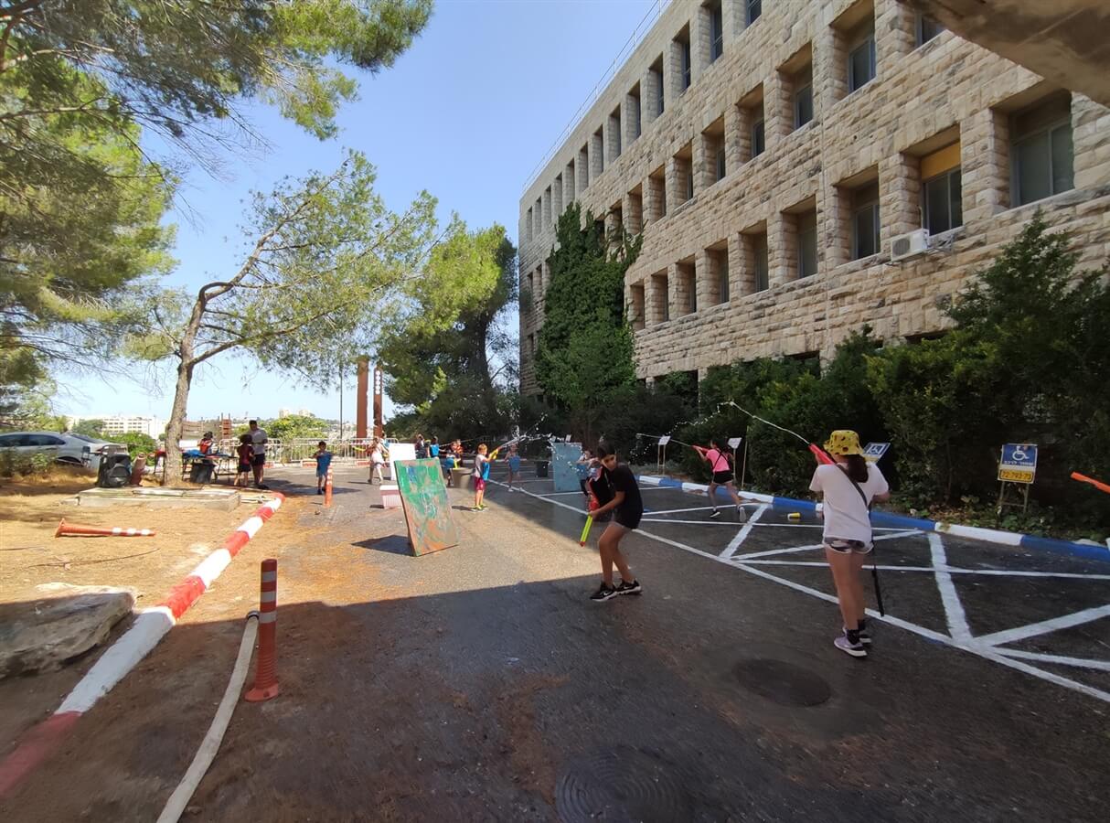 אלפא טים - Alpha Team