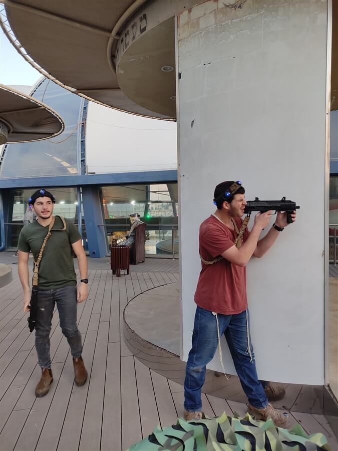 אלפא טים - Alpha Team