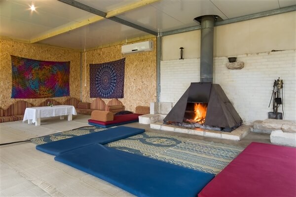 אצל שמשון בחצר