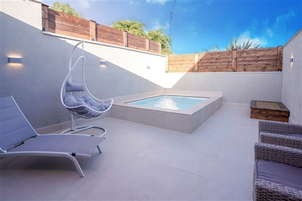 קורל סוויטות בוטיק