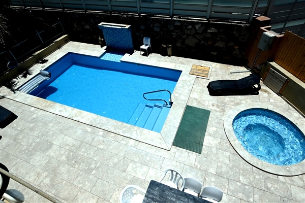 וילה דובדבן, אילת