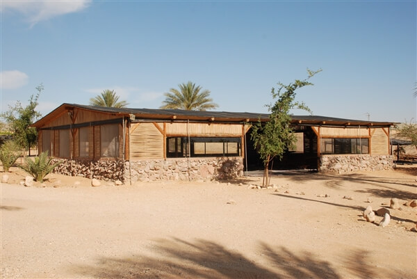 חאן נחל ערבה, חצבה