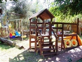 מותאם לילדים: צימרים עם משחקי חצר