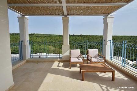 אלסוס: חווית אירוח בנגיעות של חול