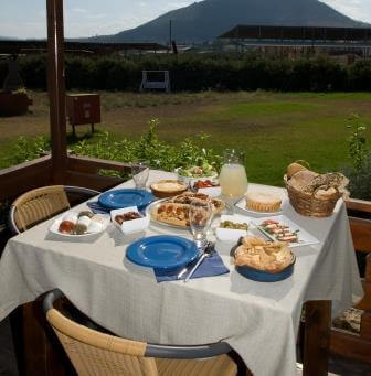 הייחודיות של המקום היא ארוחת הבוקר , בקתות בוקר טוב