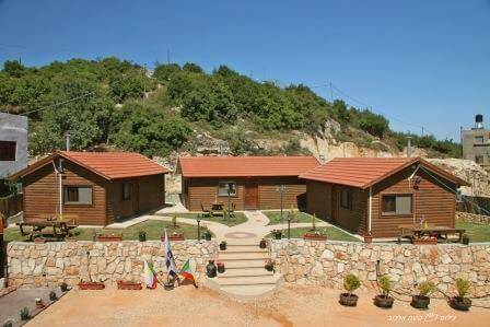 מתחם מטופח במיקום גבוה