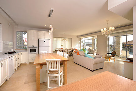 מטבח מאובזר באחוזת הכורמים