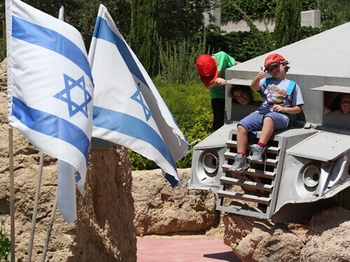 אתר שחזור הקרב ביד מרדכי. צילום: גלעד קוורלציג