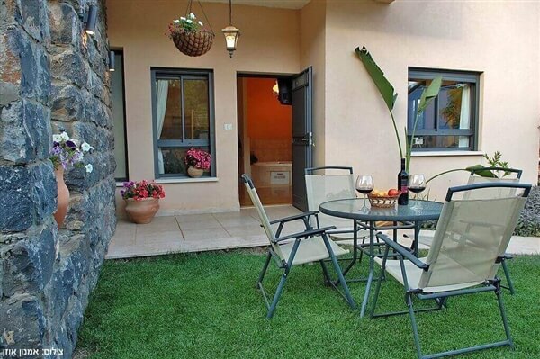 צימר ליד הנחל