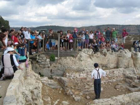 הצגות חוויתיות במקום (צילום רינת רוסו)