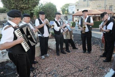 מוזיקה יהודית גם ברחובות