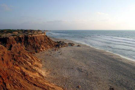 חוף השרון, רצועת חוף מושלמת ומבודדת לפיקניק ערב, צילום דורון ניסים לרט"ג