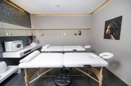 חדרי טיפולים עם רצפת פסיפס, צילום אלברט אדוט