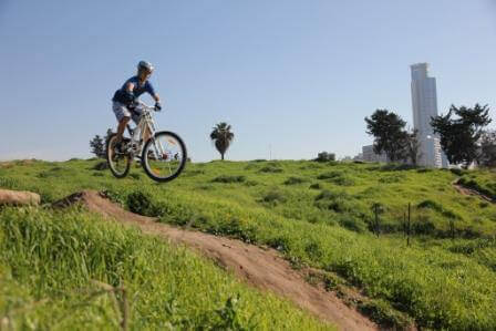 אקסטרים על הנוף (צילום אורן גבאי גולן)