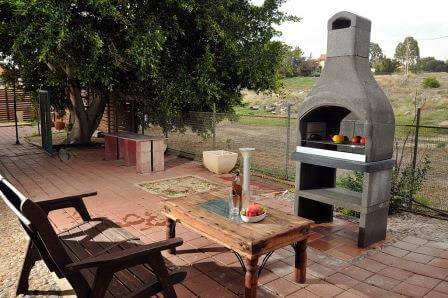 פינת מנגל שווה מול הנוף, וילה אגדה בכנרת