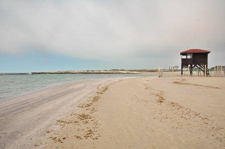 קרוב לחוף הבונים