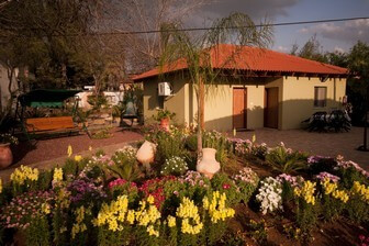 אלימלך בפרדס - וילות וסוויטות לאירוח