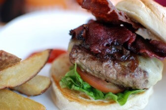 האחוזה גריל בר