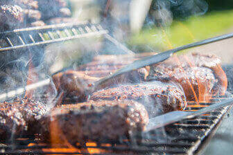 הטאבון והמנגל