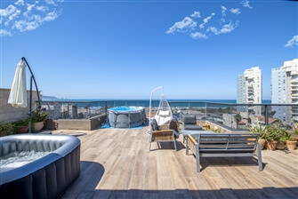 סי פנטהאוז על הים